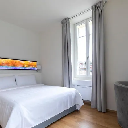 Lac Hotel Hotell 3*