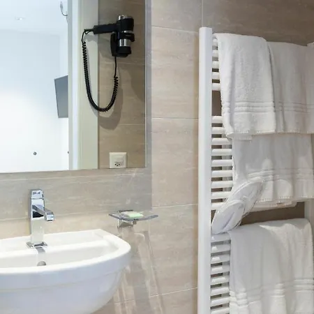 Lac Hotel 3*