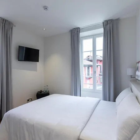 Lac Hotel Hotell 3*