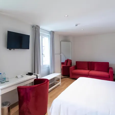 Lac Hotel
