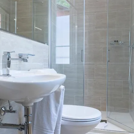 Lac Hotel 3*
