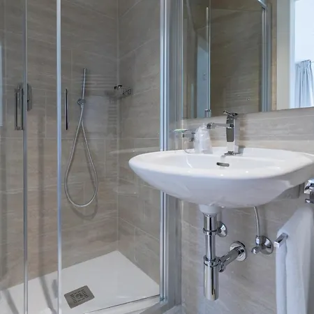 Lac Hotel 3* Melide